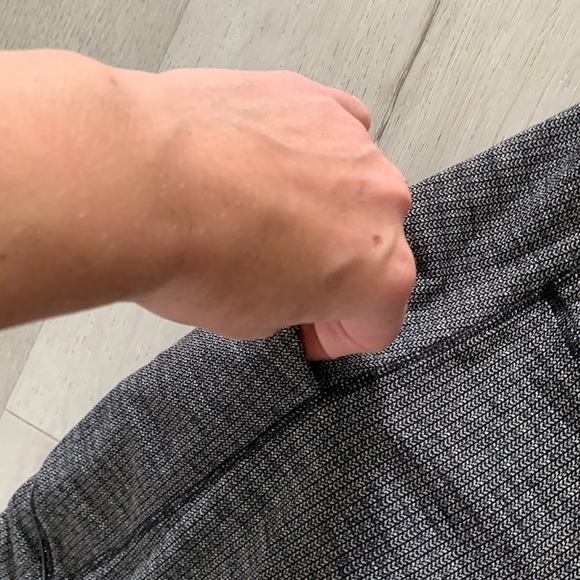 Lululemon Speed Up Tight 28" Full-On Luxtreme Variegated Knit Black Heather 2 - Picture 12 of 14